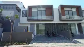 Paling Cepat Laku !! Dijual Rumah Dian Istana Baru Gress !!!