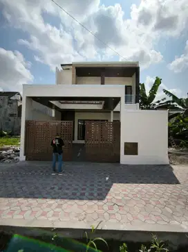dijual rumah 2 lantai di jakal km 7,8