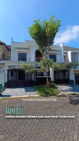 Rumah Desain Klasik Mewah di Araya Golf Blimbing Malang