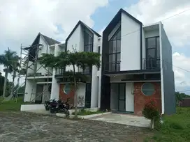 PERUMAHAN CLUSTER Strategis Buring Malang Kota Siap Huni Lt 2 bisa KPR