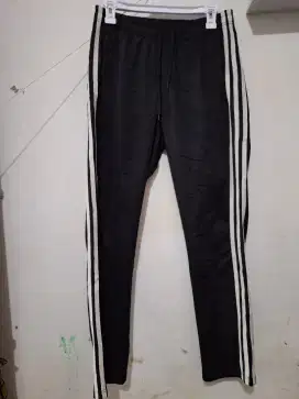 Celana training adidas