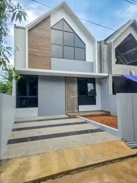 Rumah 2 Lantai Harga 1 Lantai di Jatiasih - Siap Huni + Free Biaya!