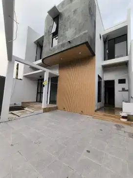 RUMAH 2 LANTAI DEKAT PEMDA SLEMAN