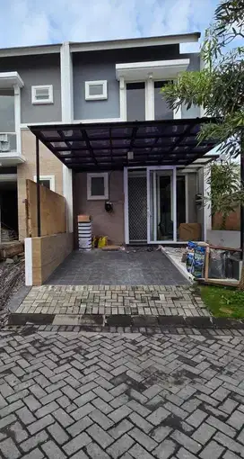 Rumah 2 Lantai Bagus SHM di Citraland Greenlake Siap Huni
