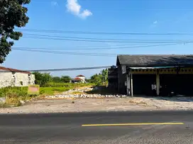 Tanah Luas 300 m2 di Jalan Provinsi Cocok Untuk Bisnis