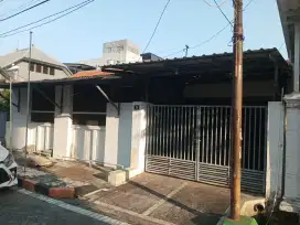 TENGGILIS MEJOYO SELATAN