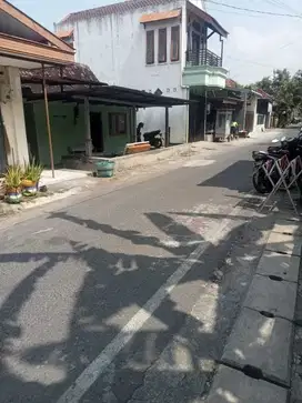 Rumah 178m jajar karangasem Surakarta