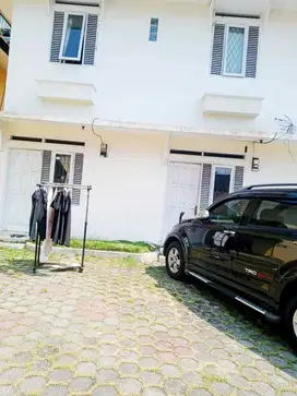 RUMAH 2 LANTAI, DEKAT MARANATHA, BISA UTK KANTOR.