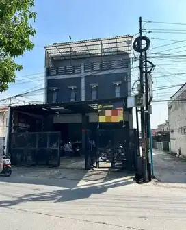 Rumah dan Toko 3 Lantai Siap Huni Sayap Kiaracondong kota Bandung