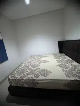 Dipan dan springbed uk. 180x200