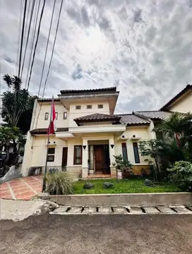 Rumah Bagus 2 Lantai Town House Cirendeu Ciputat Tangsel