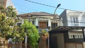 Rumah mewah 2 lantai di Batununggal pusat kota Bandung