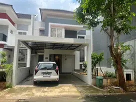 Dijual rumah BU 2 lantai di grand taruma karawang