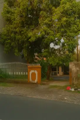 Jual Rumah Poros Jalan Utama Luas 885m2 SHM, Sangat Cocok Usaha