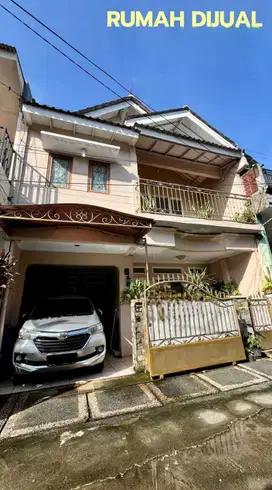 HOT SALE!! Rumah 2 lantai di Harapan Baru 1 dekat Stasiun Cakung