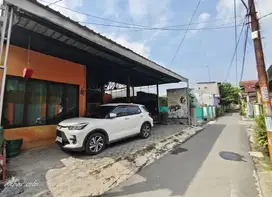 Tanah barat kampus ums karasura solo