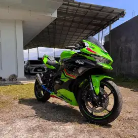 Kawasaki ZX250R