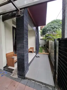 Mau Pindah ke Australia Jual Cepat Rumah Modern Dekat Kuta. Harga OK