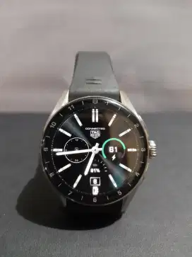 Jam Tag Heuer (smartwatch)