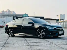 TDP35Jt | Honda Civic 1.5 ES Prestige Turbo AT Bensin 2018 Hitam 2019