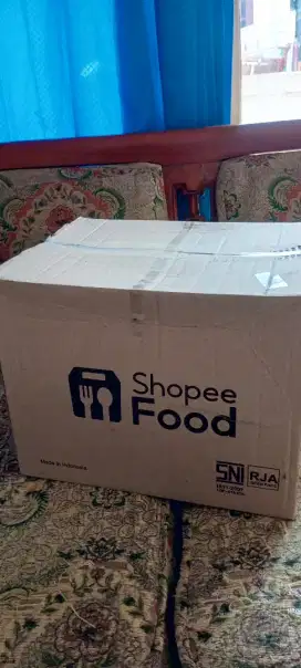 Helm Shopee masih baru lengkap