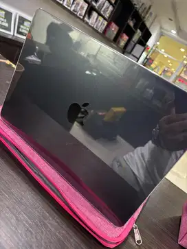 Macbook Air M2 16/255GB iBox Baru 3 Minggu | Fullset Sampai Nota