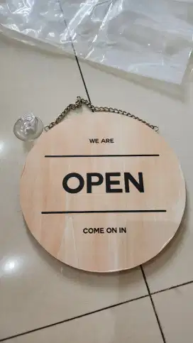 Sign open close kayu