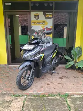 VARIO 125 CBS 2025