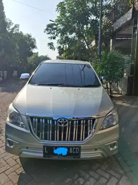 TOYOTA KIJANG INNOVA 2013. BENSIN MT