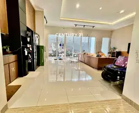 Dijual Rumah Keren Dan Cantik Semi Furnish Di Kebayoran Bintaro