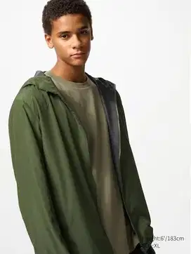 Uniqlo Jaket Parka Reversibel (Water-Repellent) Size S