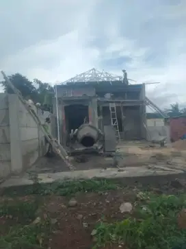 Tukang bangunan