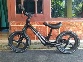 Sepeda keseimbangan Merek Exotic