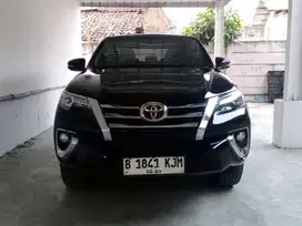 DIESEL LOW KM - Toyota Fortuner 2.4 G AT 2019 Hitam PREMIUM B1841KJM