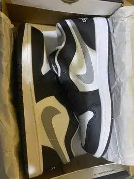 Sepatu Sneakers Nike Air Jordan 1 Low Black Grey