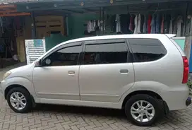DIJUAL MOBIL AVANZA 1.3 G Bensin AT Silver Metalik