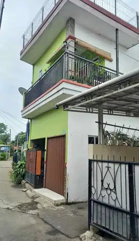 DIJUAL CEPAT RUMAH 3 LANTAI STRATEGIS DI SUKMAJAYA KOTA DEPOK