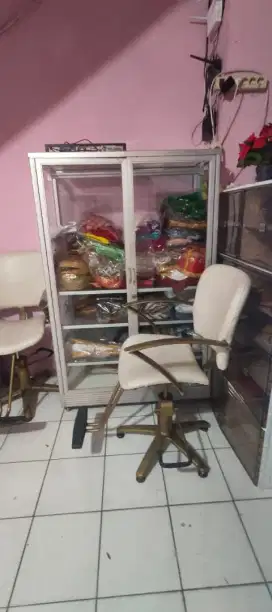 Etalase baju kartini dan ngaten