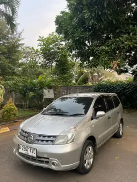 Nissan Grand Livina XV A/T 2009