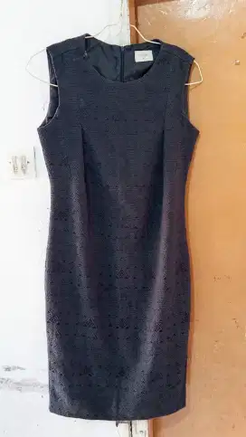 Dress hitam elegan
