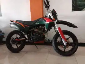 Viar cross x 150 super moto GP 2024 KM 1000