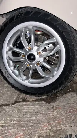 Velg vespa lx 2019