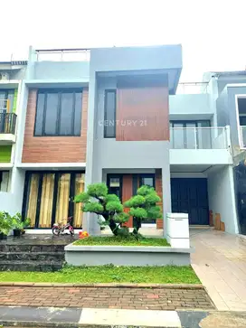 Dijual Rumah Lokasi Strategis Sudah Renovasi Di Graha Raya  7997