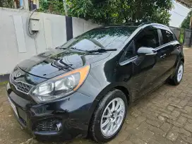 KIA Rio Hatchback AT
