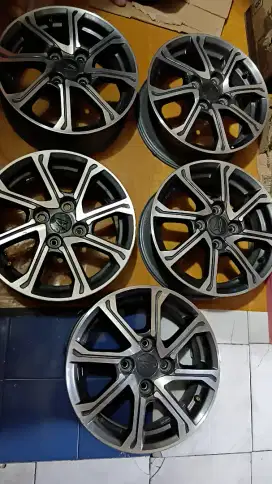 Velg ori daihatsu  sigra