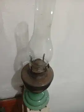 Lampu meja vintage