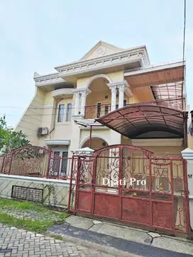 Miliki Rumah Mewah 2 Lantai uk. 10x20m Di Tenggilis Utara, Jemursari