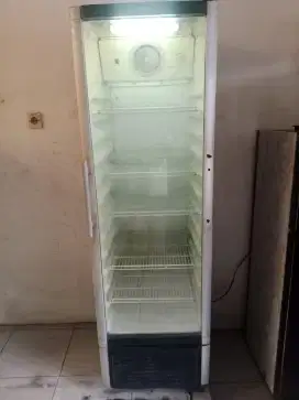 Dijual cepat dan murah showcas minus pemakaian siap pakai dingin