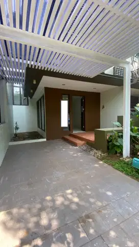 Dijual Rumah Rapi 3 Lantai di Whelford Greenwich BSD Tangerang Selatan