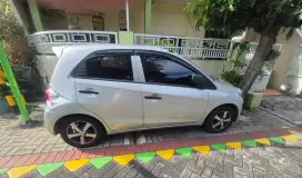 Brio kilometer rendah